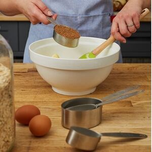 Anna Olson Kitchen

Stainless Steel Oval Measuring Cup 4-Piece Set